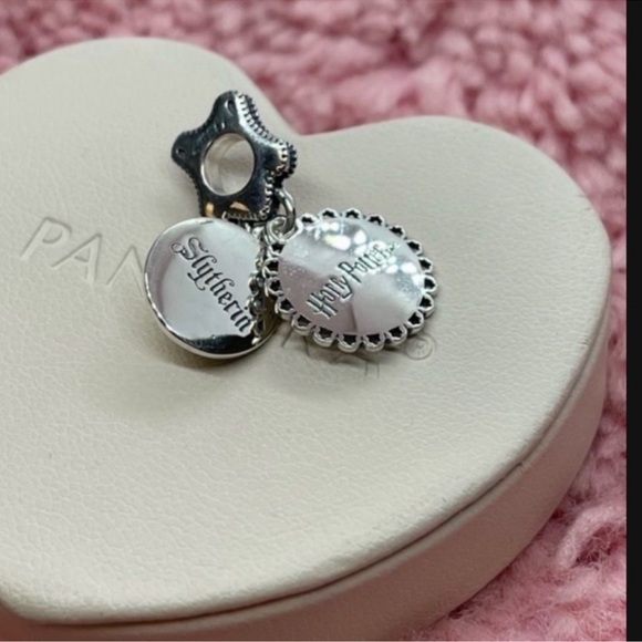 Harry Potter - Slytherin House Pandora Charm - Picture 7 of 15